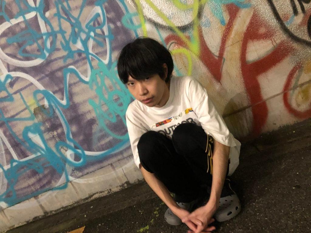 頂上を見続ける男　Atelier 掲載画像